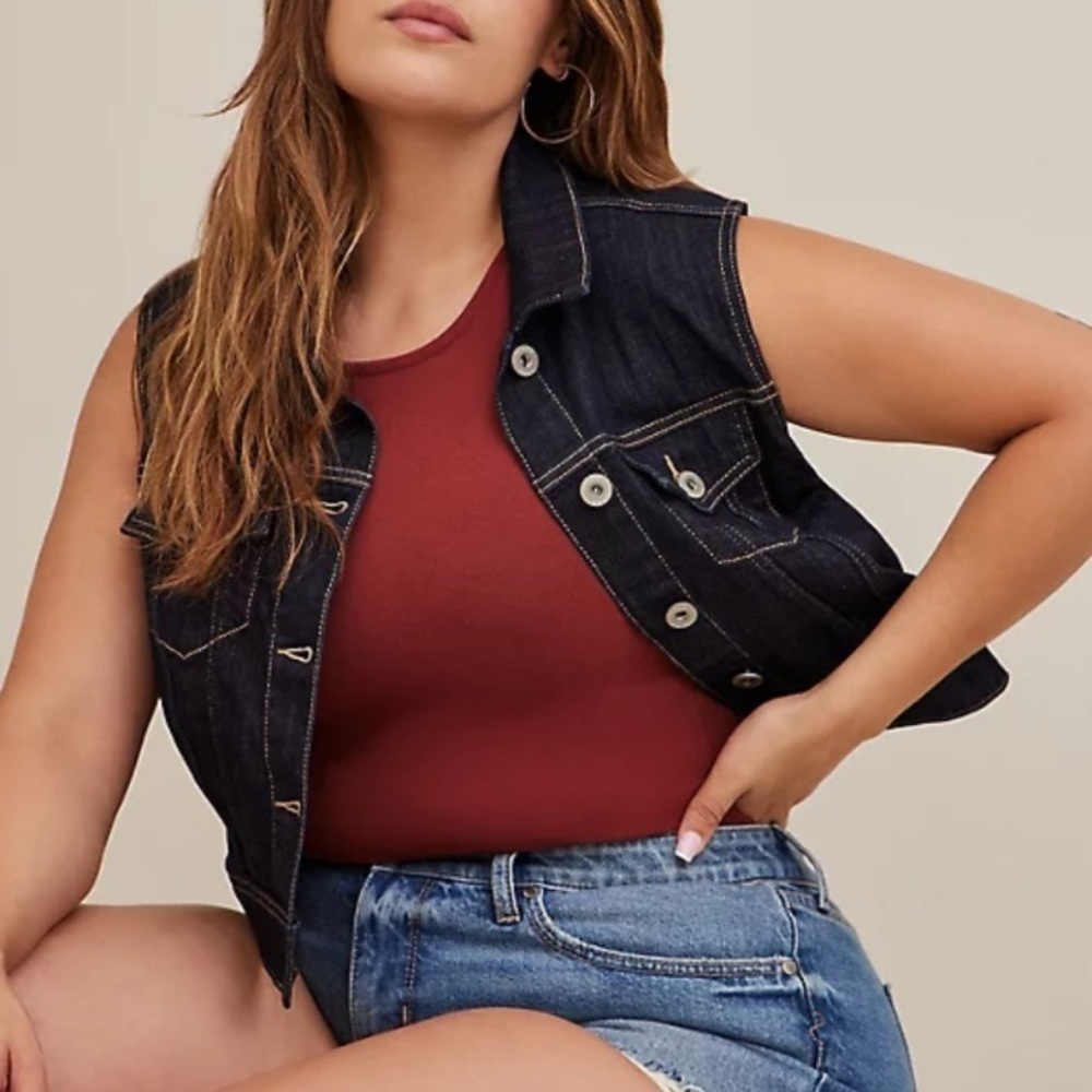 NWT Torrid Denim Dark Wash Cropped Sleeveless Jean Vest